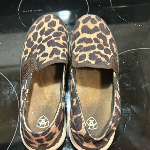 Ariat Shoes - Size 8, leopard print Ariat